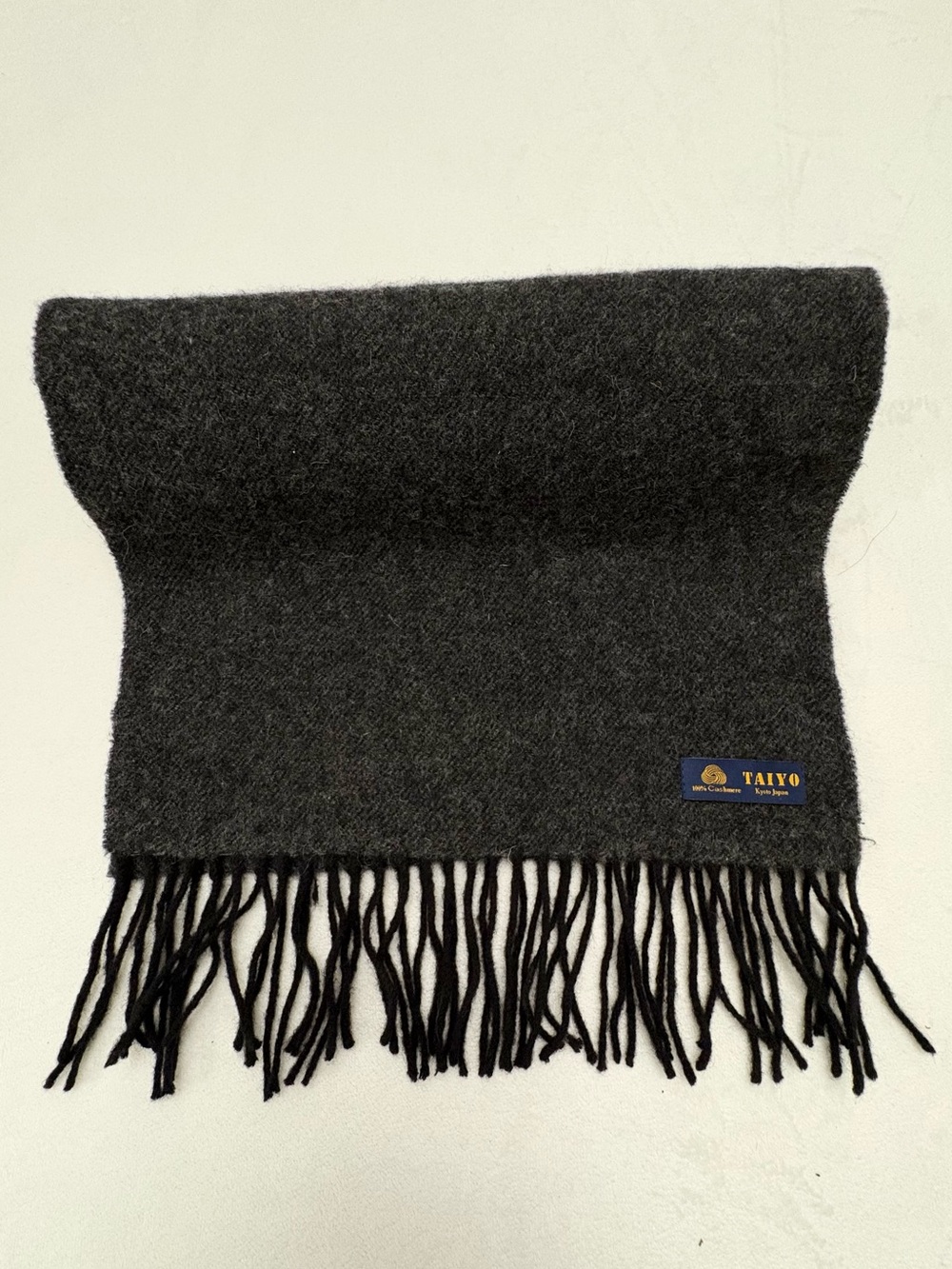 TAIYO Kyoto Japan 100% Cashmere Fringe Scarf Charcoal Gray Luxury Winter Wrap